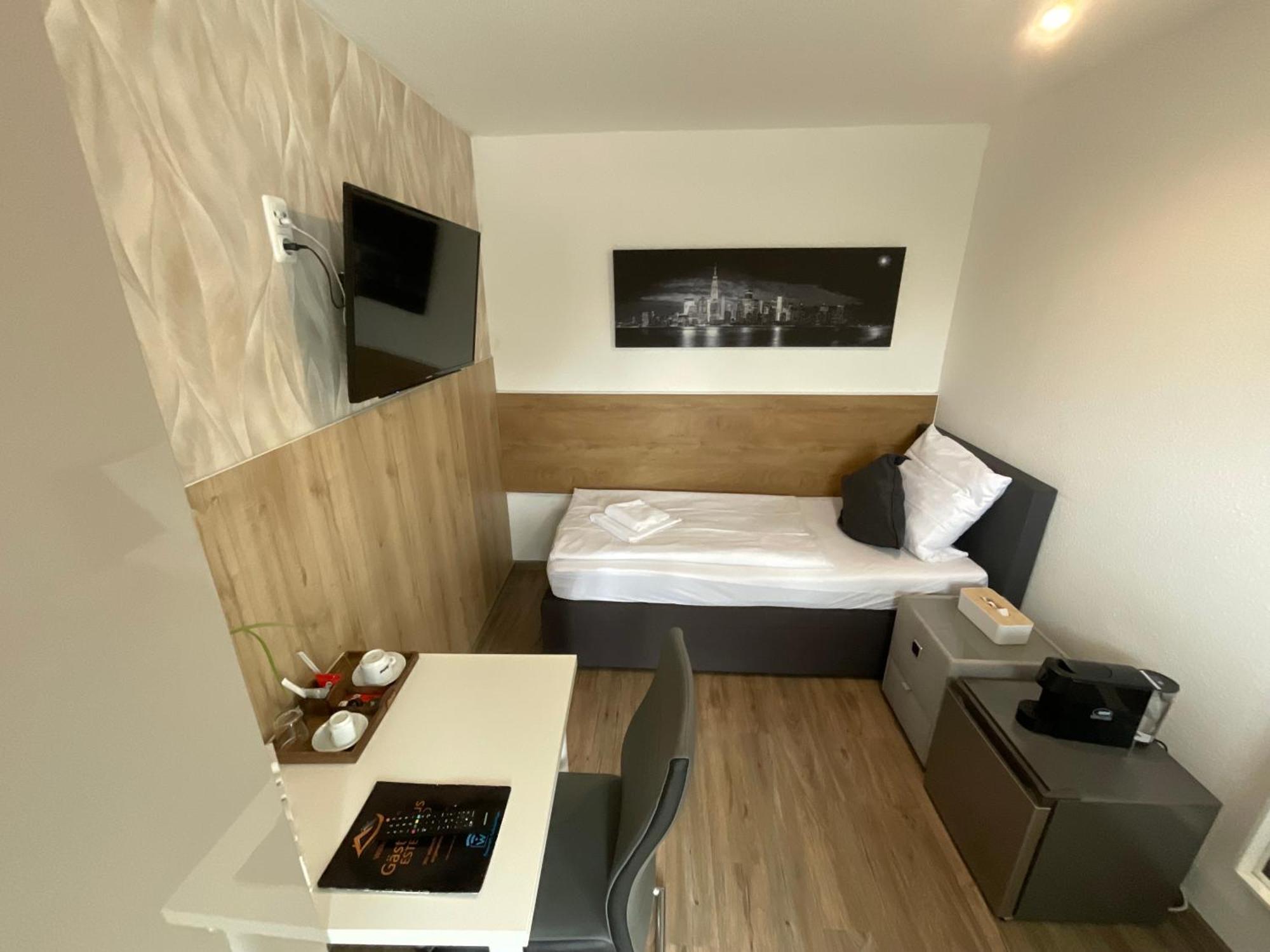 Gaestehaus Wuerzburg 24H Estenfeld Экстерьер фото