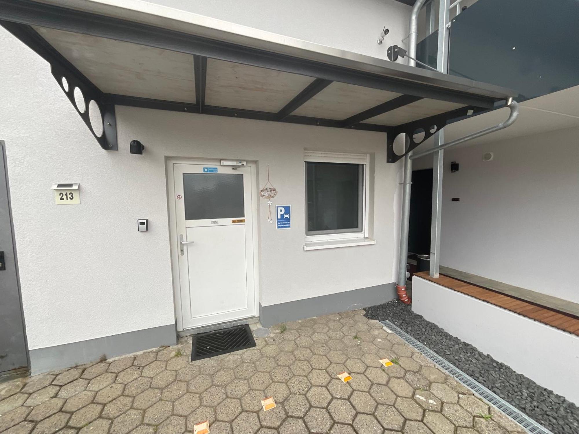 Gaestehaus Wuerzburg 24H Estenfeld Экстерьер фото